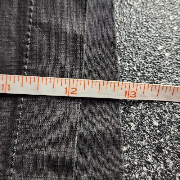 Vuori Women's Small Rise and Shine Charcoal Camo Gray Shorts with Pull String - Picture 6 of 8